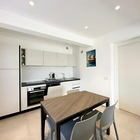 Wh - Bilocale Lamarmora Con Grande Spazio Esterno - Wifi * Sanremo