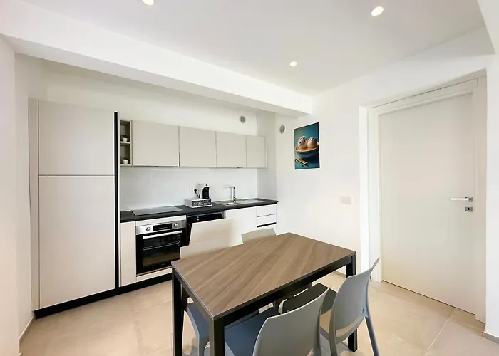 Wh - Bilocale Lamarmora Con Grande Spazio Esterno - Wifi * 圣雷默