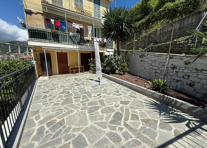 公寓 Wh - Bilocale Lamarmora Con Grande Spazio Esterno - Wifi 圣雷默